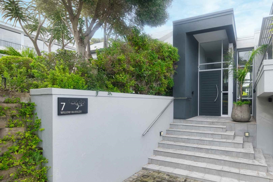 4 Bedroom Property for Sale in Hemel en Aarde Estate Western Cape